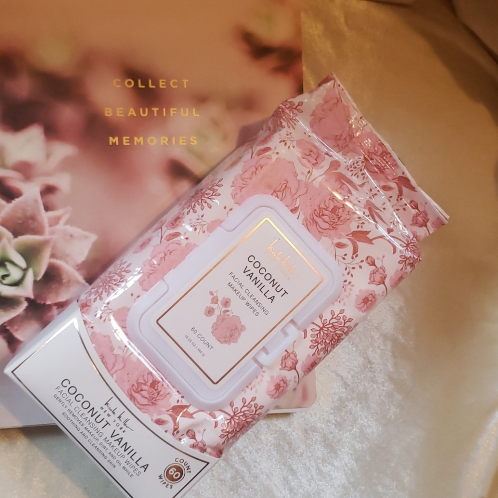 🥥 NWT Coconut Vanilla makeup wipes